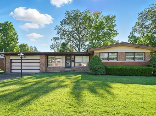 9724 Venice Dr, Saint Louis, MO 63136