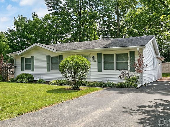 2nd image of 37399 N Fairview Ln