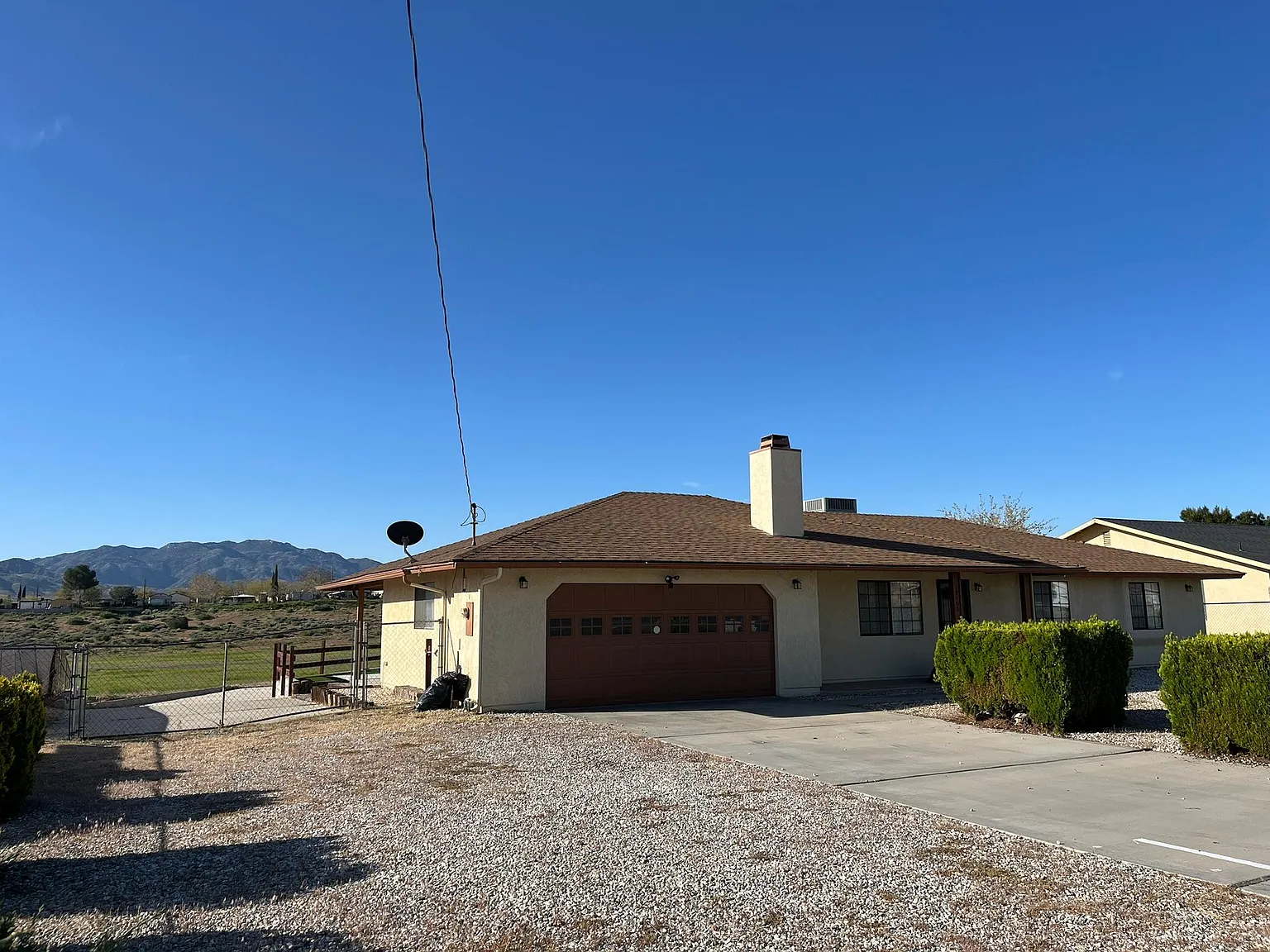 3 bed, 1454 sqft, $2,350 — Photo 2