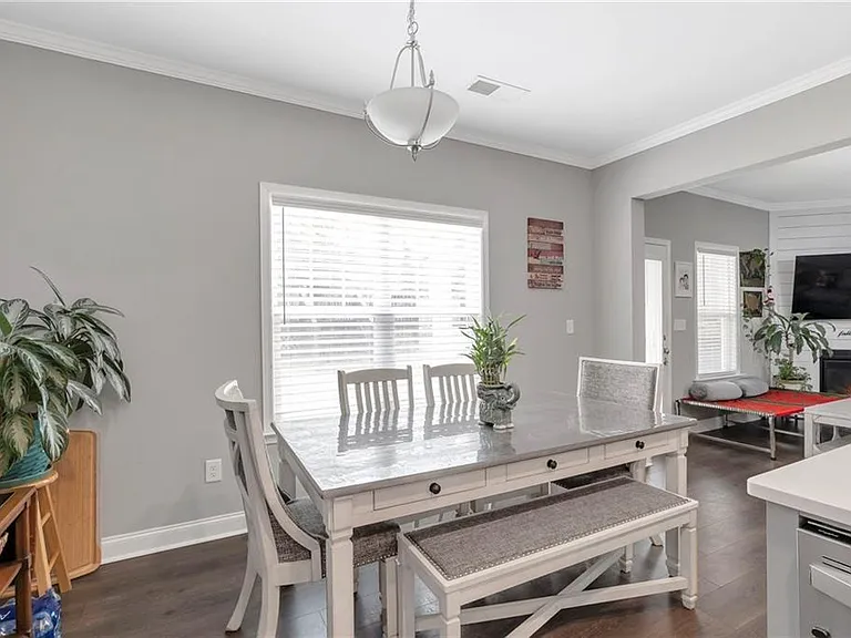 2627 Chase Rdg — Photo 8