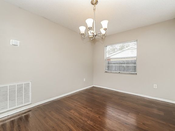 5th image of 4906 Hi Vista Cir