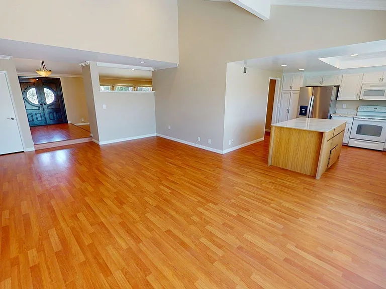 2080 Channelford Rd — Photo 14