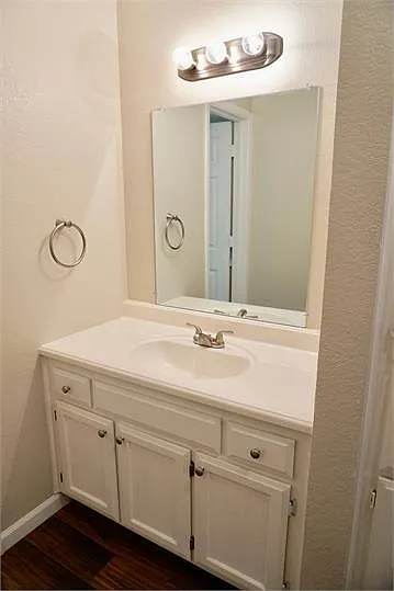 1205 Graham Ave — Photo 10