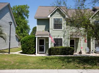 1679 Hunters Run Dr, Mount Pleasant, SC 29464