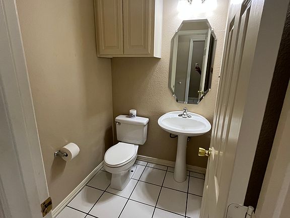 4th image of 5733 Blackmon Ct