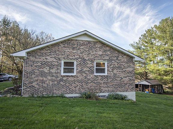 2nd image of 2429 Cypress Ln