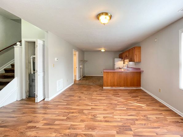 114 E 8th St APT 2