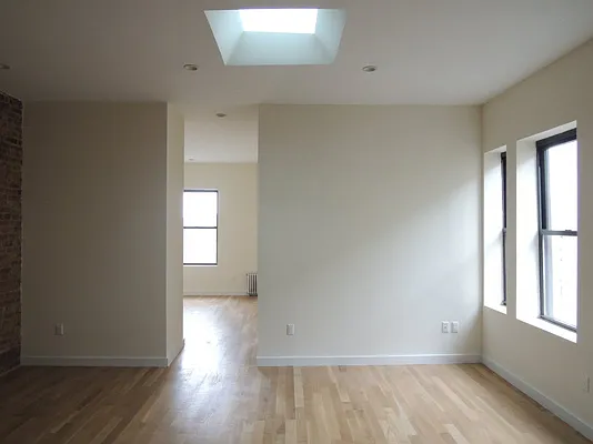 Rented by Bohemia Realty Group | media 2