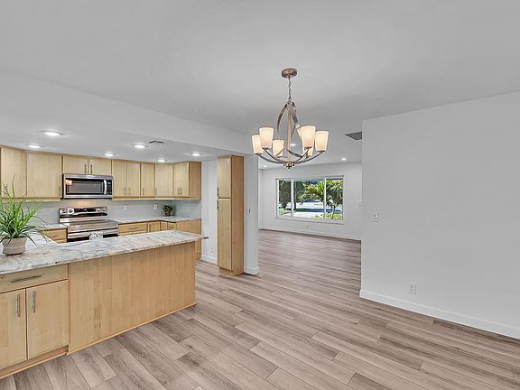 5th image of 3630 SE 2nd St