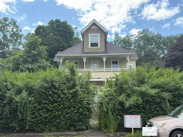 29 Woodbine St, Torrington, CT 06790