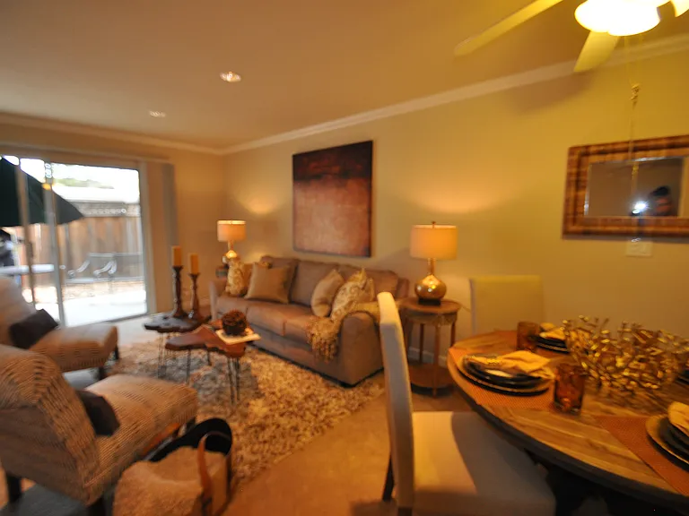 Oak Park Manor — Photo 23