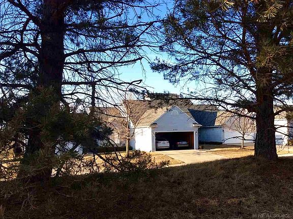 4th image of 753 Knollwood Cir #1
