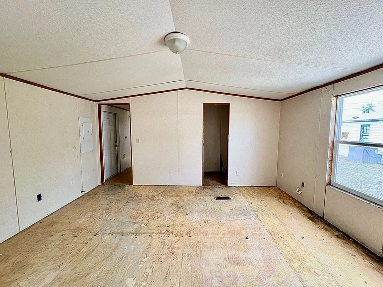 1128 S Gay Ave — Photo 25