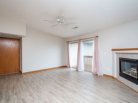 3rd image of 50 Zeller Xing APT 312