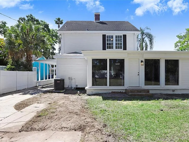 1960 McKinley St — Photo 36