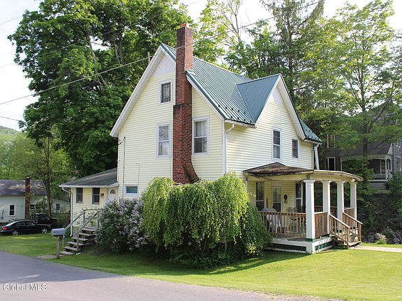 2nd image of 256 Main Street