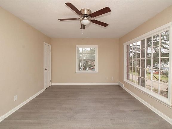4th image of 615 E Boston Ave #1