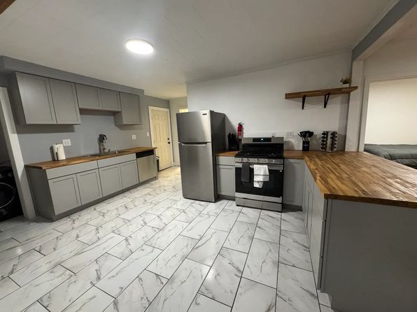 249 Robinson St #2
