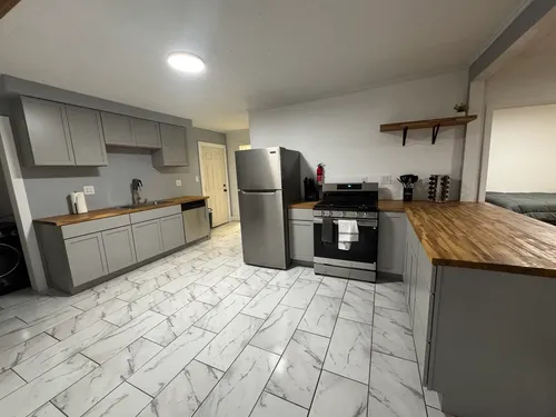 249 Robinson St #2 Photo 1