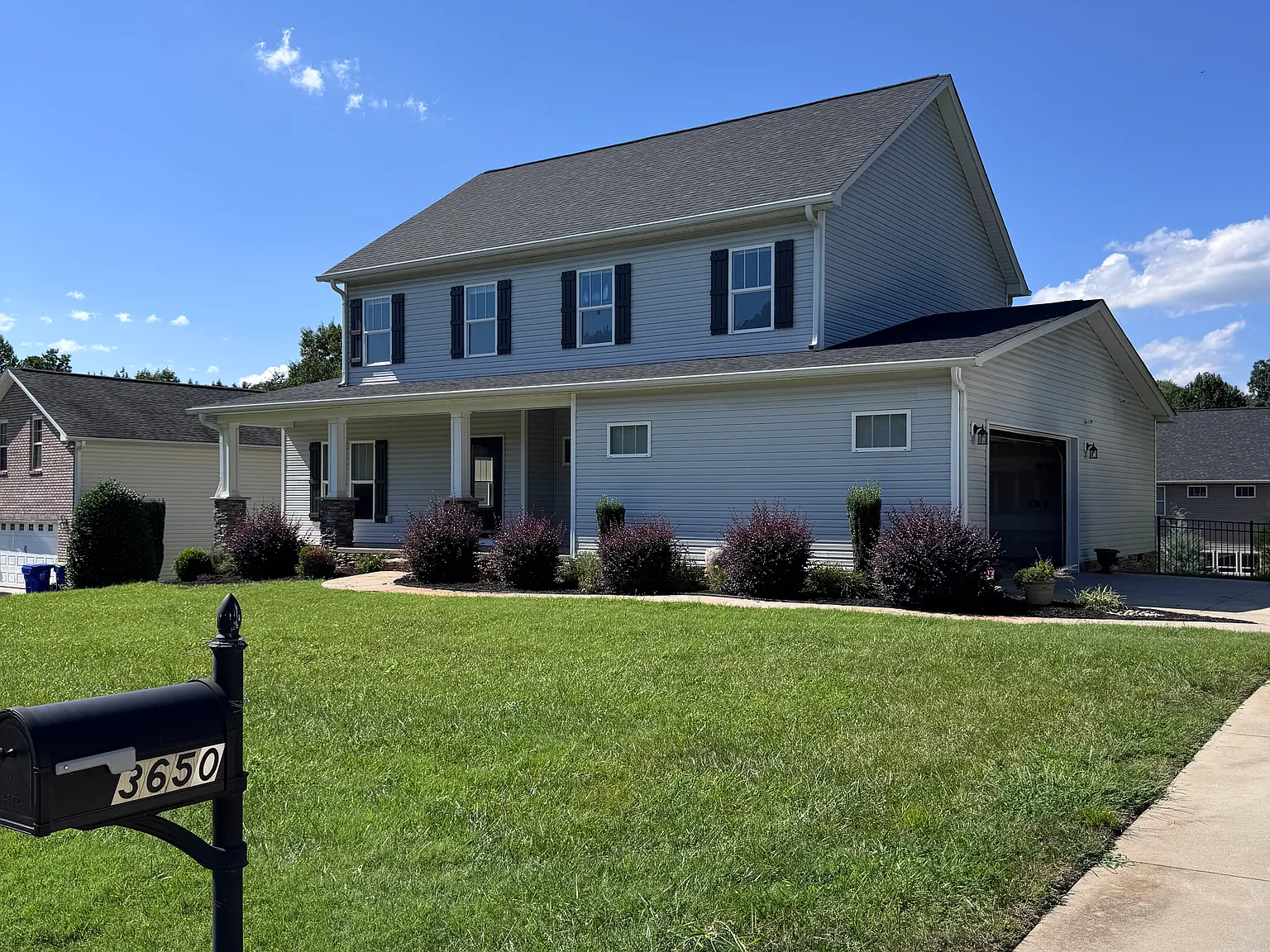4 bed, 3.5 bath, 2638 sqft, $2,700 — Photo 2