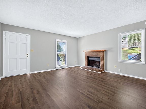5th image of 1501 Mary Frances Pl APT A