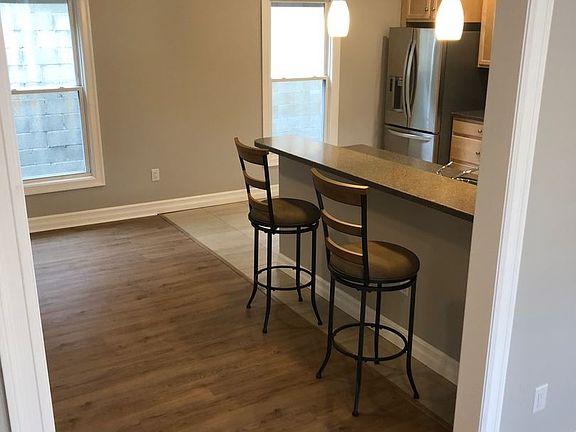 4th image of 1280 West Ave #1