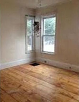 4th image of 8 Milk St #2