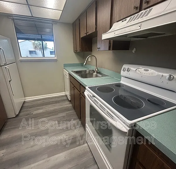 782 Village Lake Ter #203 — Photo 2