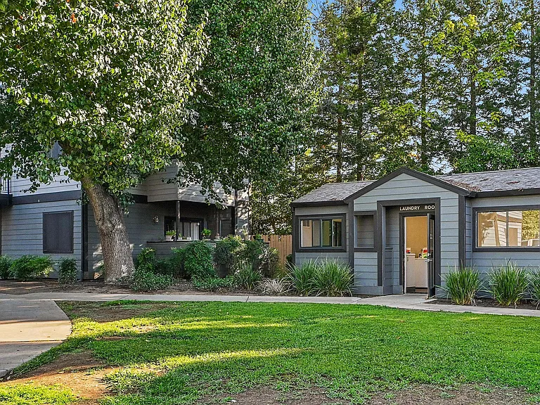 ReNew Fair Oaks — Photo 19