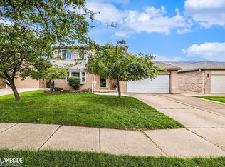 23230 Harmon St, Saint Clair Shores, MI