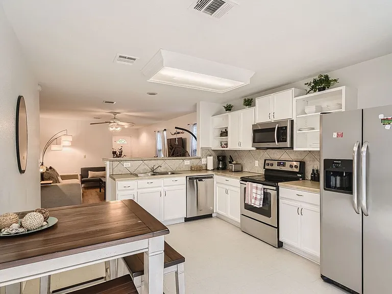 7012 Encanto Trl — Photo 8