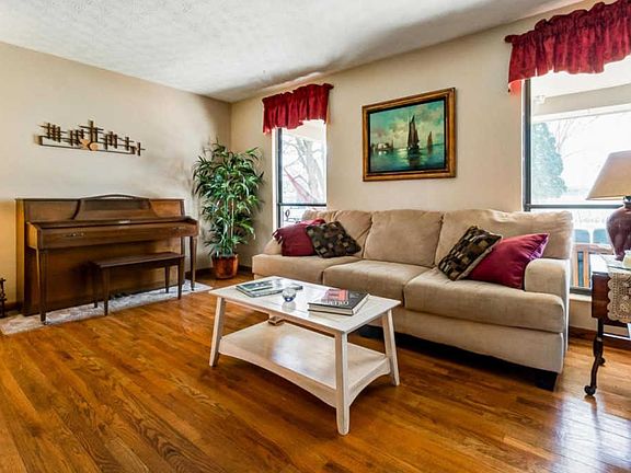 5th image of 3292 Atlin Ave