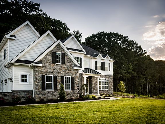 4th image of 1093 Mansion Ln