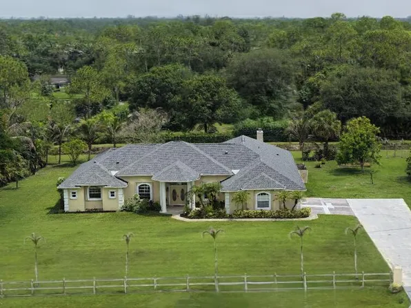 13882 43rd Road N, Royal Palm Beach, FL 33411