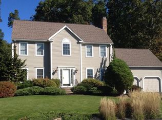 9 Blackthorn Dr, Worcester, MA 01609