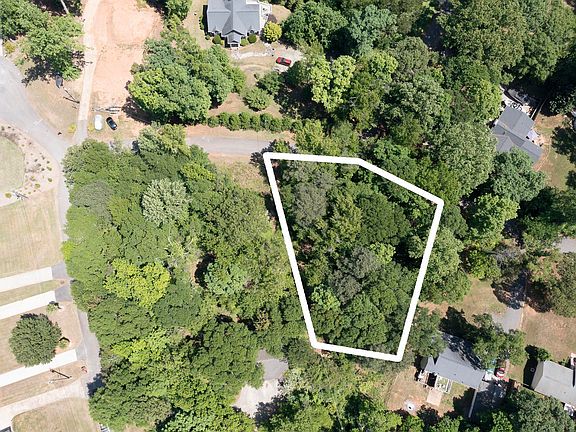 2nd image of 0 Hartview Cir