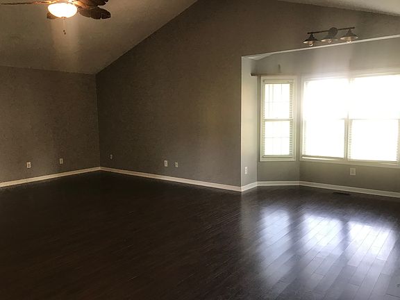 3rd image of 786 W Ornament Ln