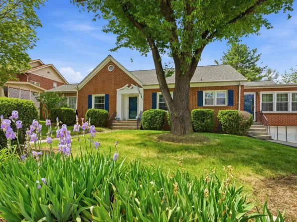 705 W Main St, Christiansburg, VA 24073