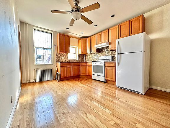 3rd image of 510 President St
