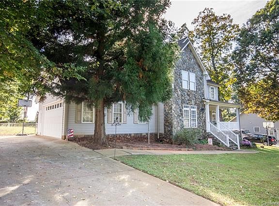 3rd image of 162 Saddle Wood Ln