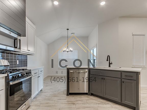 4th image of 5001 SE 86th St