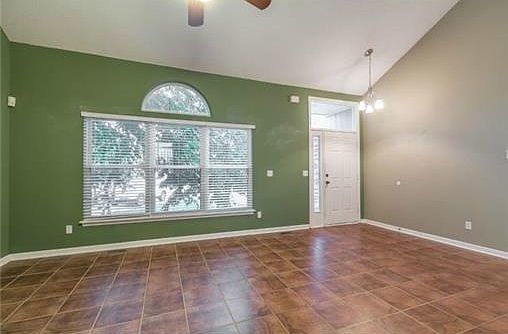 3rd image of 1120 NE Woodbury Ct