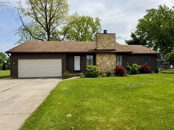 504 Meadow Ln, Sandusky, OH 44870