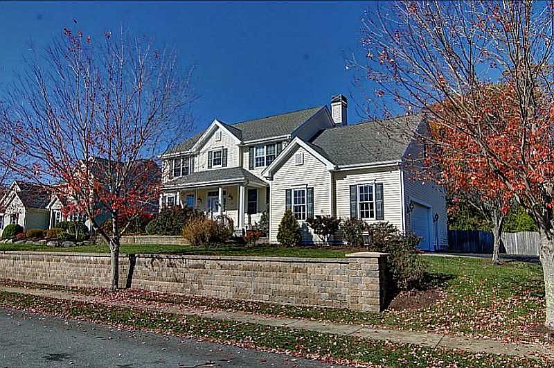 1st image of 37 Allison Ct