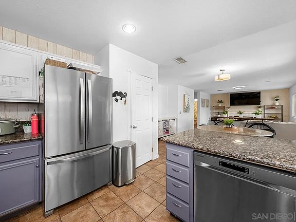 3rd image of 3551 Deaver Ln