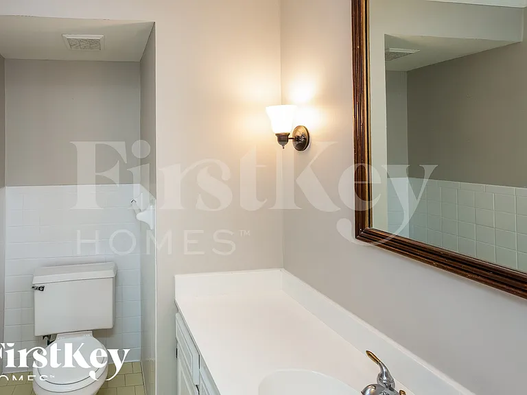 6991 Dashwood Dr — Photo 17