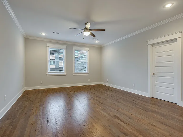 718 S 13th St — Photo 33