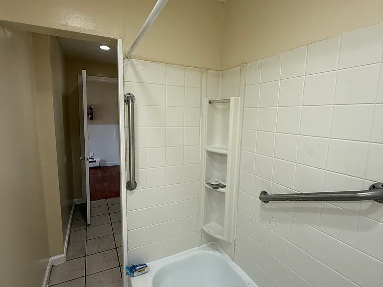 15 Robart St #1 — Photo 10