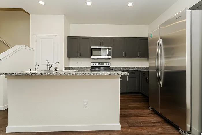 3 bed, 2.5 bath, 1500 sqft, $2,699 — Photo 4