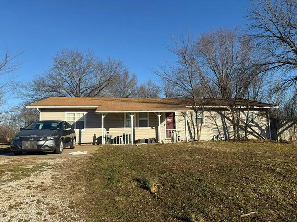 412 Baldwin St, Purcell, MO 64857
